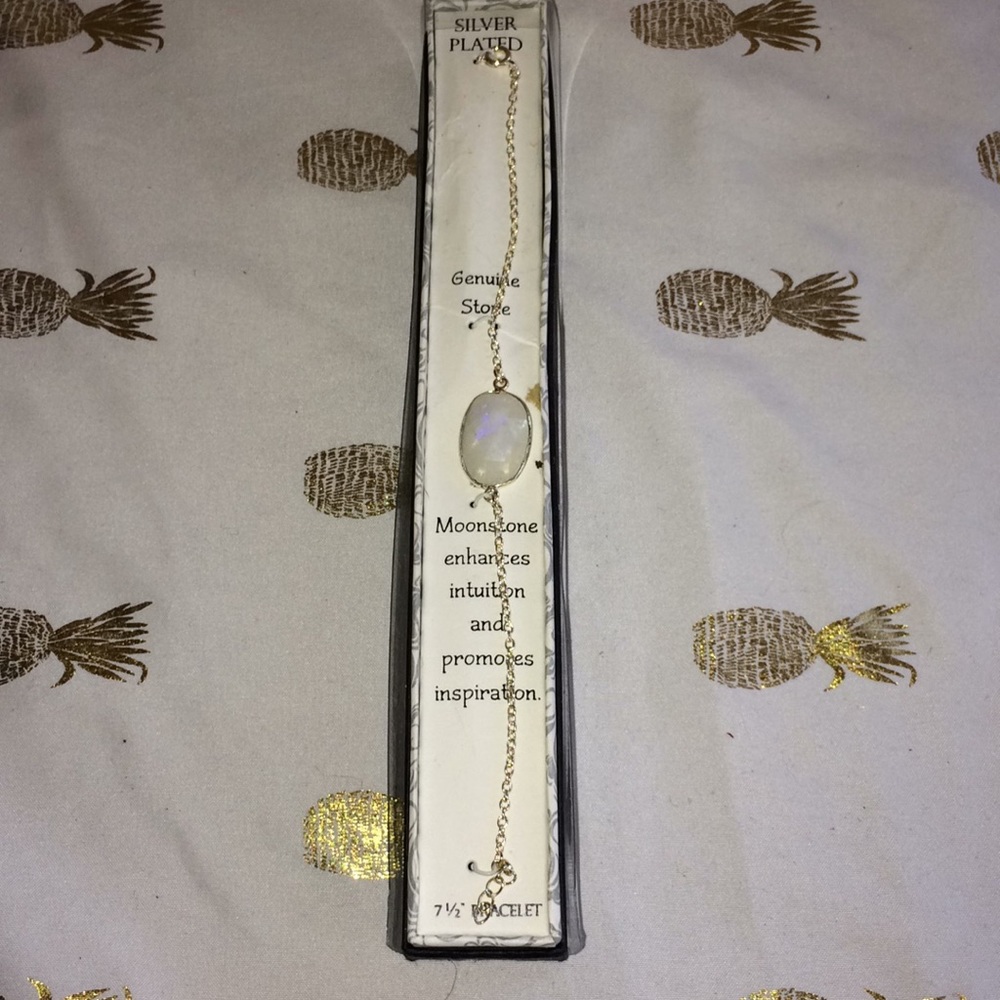 Moonstone bracelet NWT